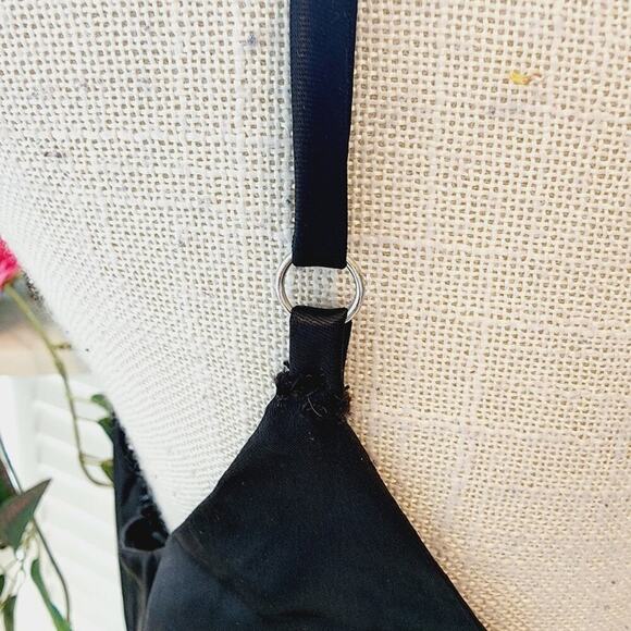 LULU'S NEW BLACK SILK LIKE DRESS (POLYESTER) V NECK SIZE MED - Picture 11 of 13